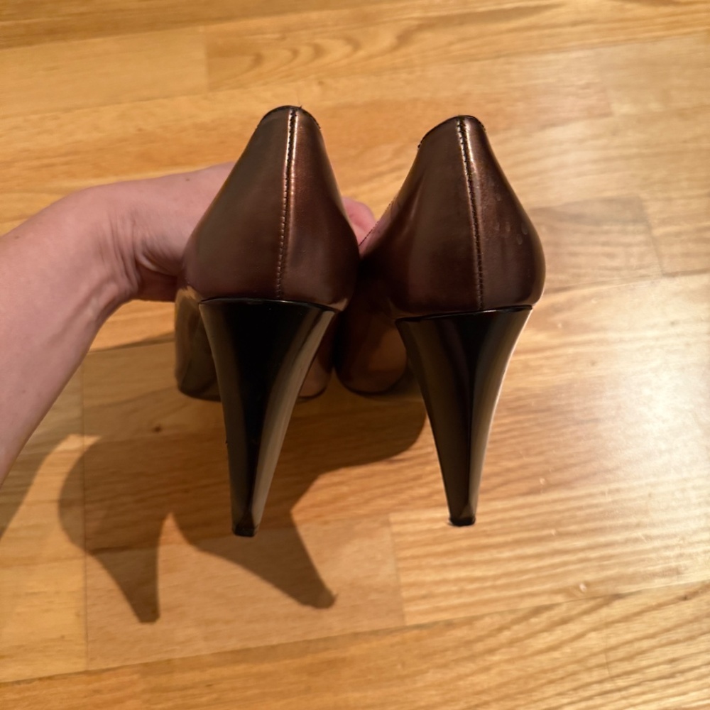 Prada bronze leather heels - Picture 3 of 9